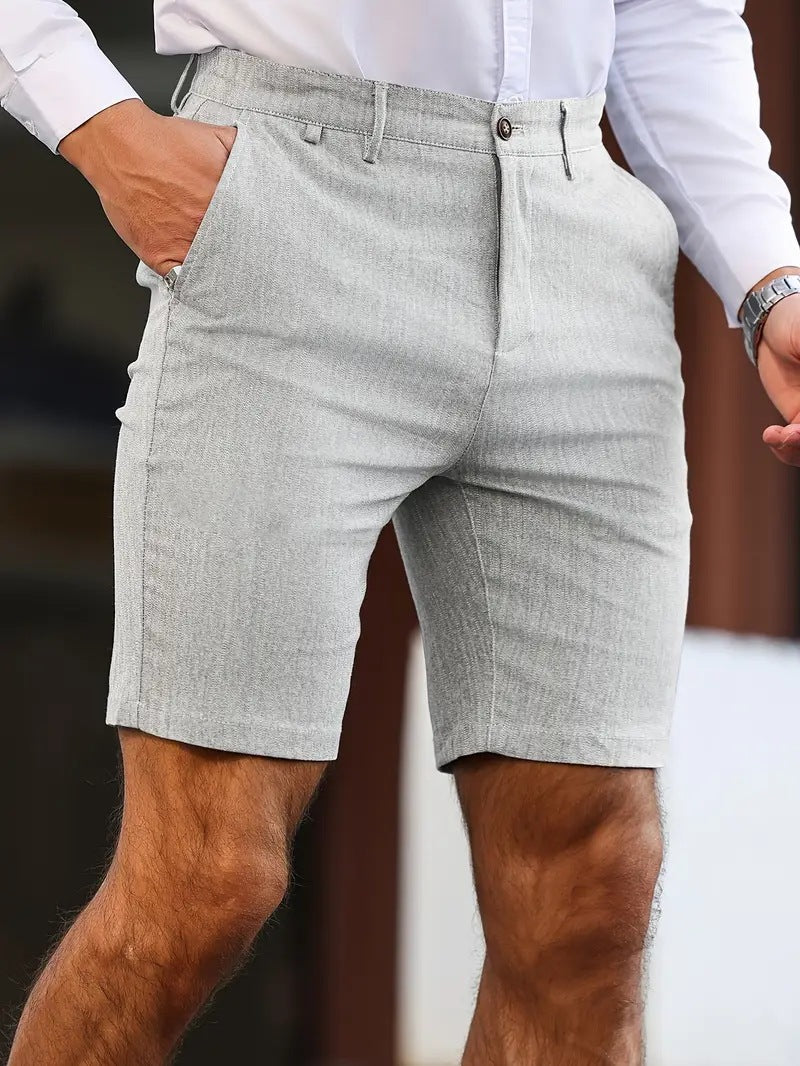 Calções masculinos casuais de cor sólida e corte reto.