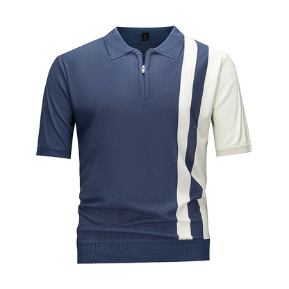 Camisa polo masculina de malha com meio zíper e blocos de cores, estampa listrada vertical em azul marinho e branco, manga curta.