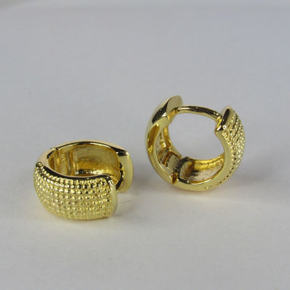 Brinco de Argolinha Grossa Trabalhada Banhado em Ouro 18k