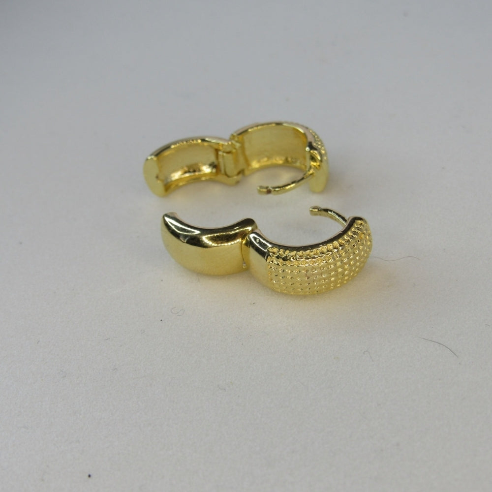 Brinco de Argolinha Grossa Trabalhada Banhado em Ouro 18k