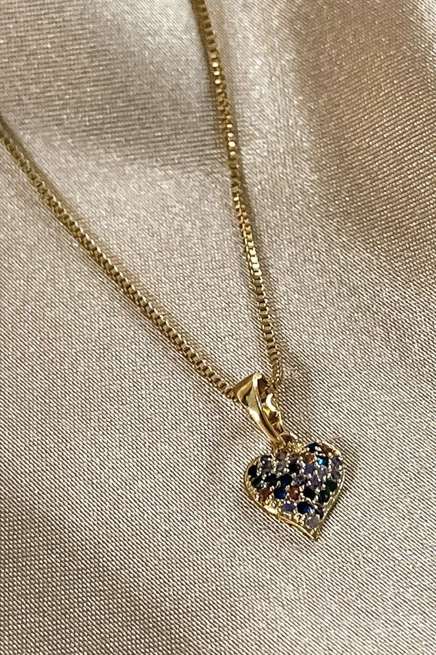 Colar Pingente Coração com Zircônia Multicolor Banhado em Ouro 18k